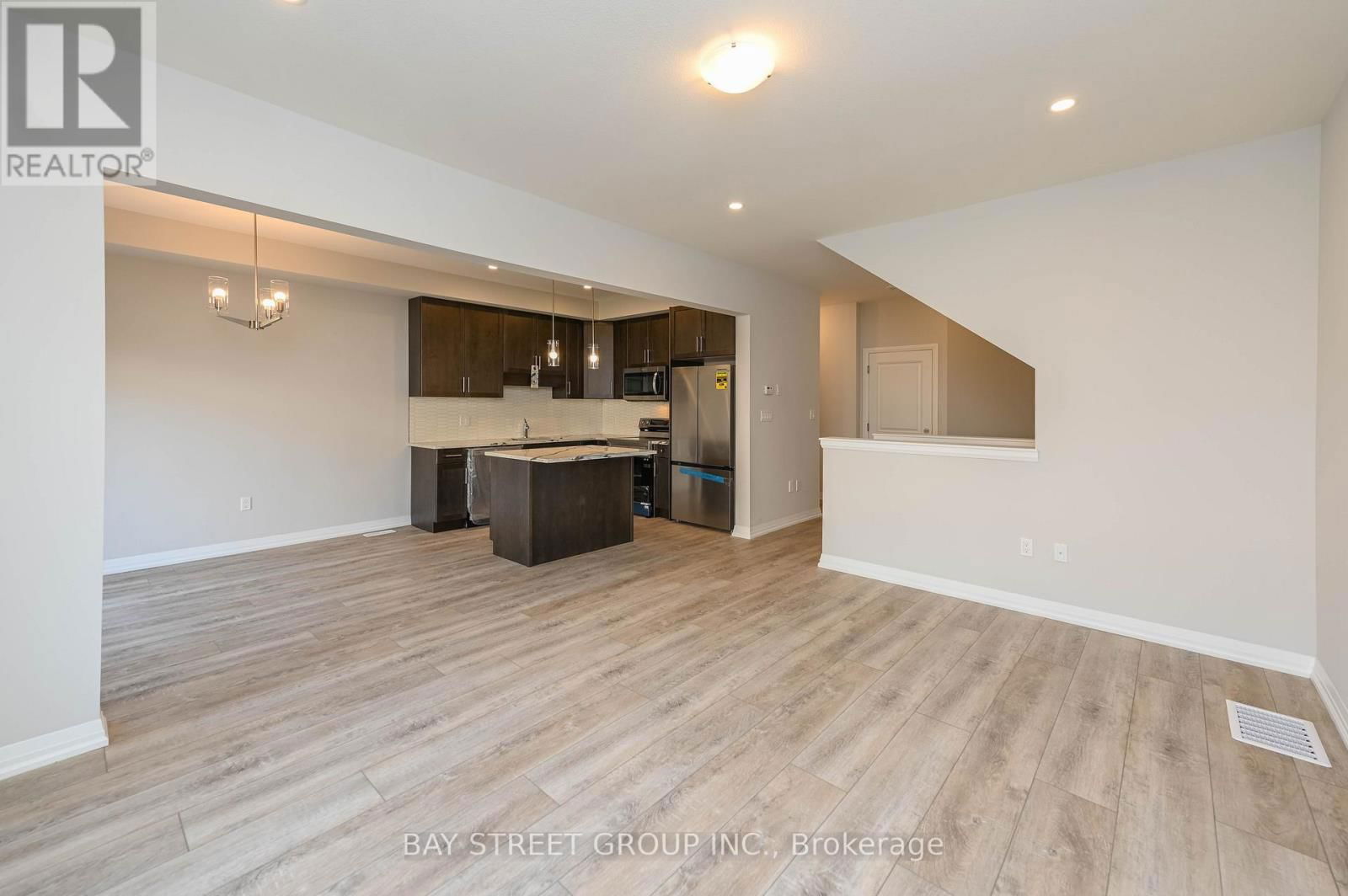61 - 4552 PORTAGE ROAD Image 4