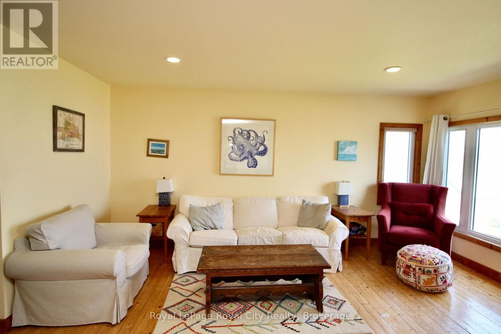 14 DOCK LANE Image 11