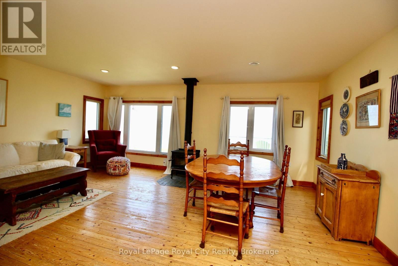 14 DOCK LANE Image 12