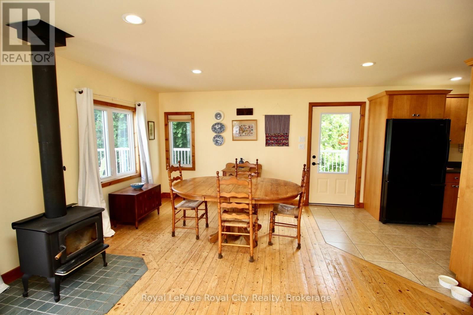 14 DOCK LANE Image 13