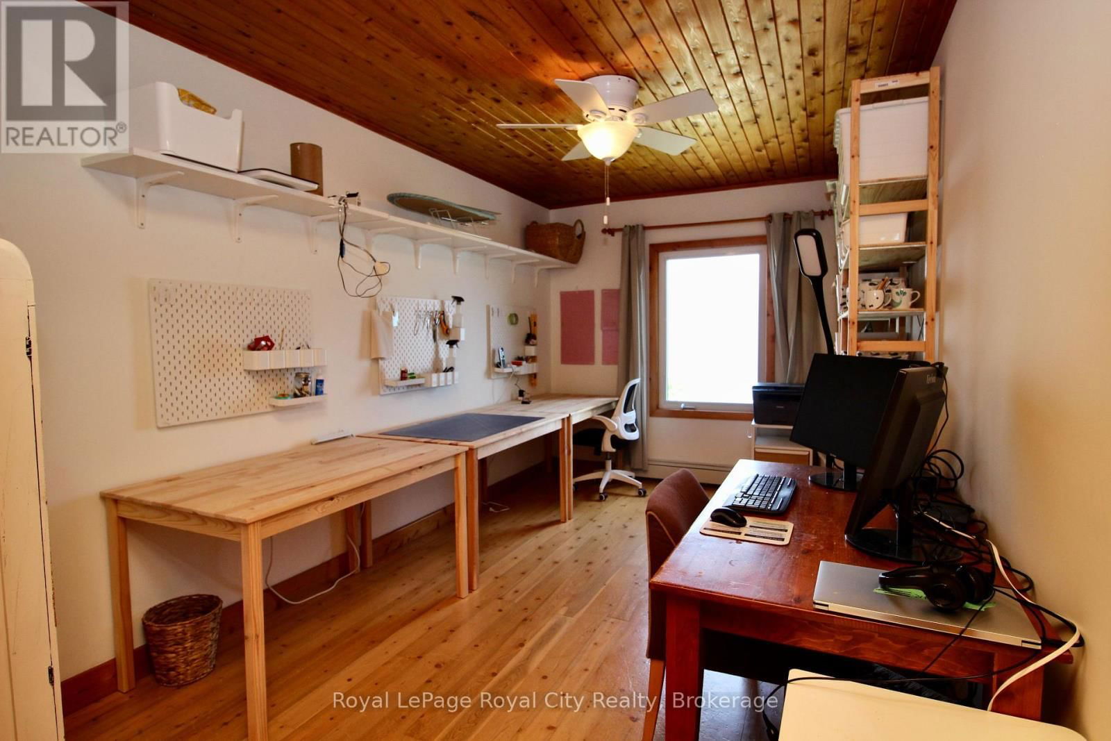 14 DOCK LANE Image 25