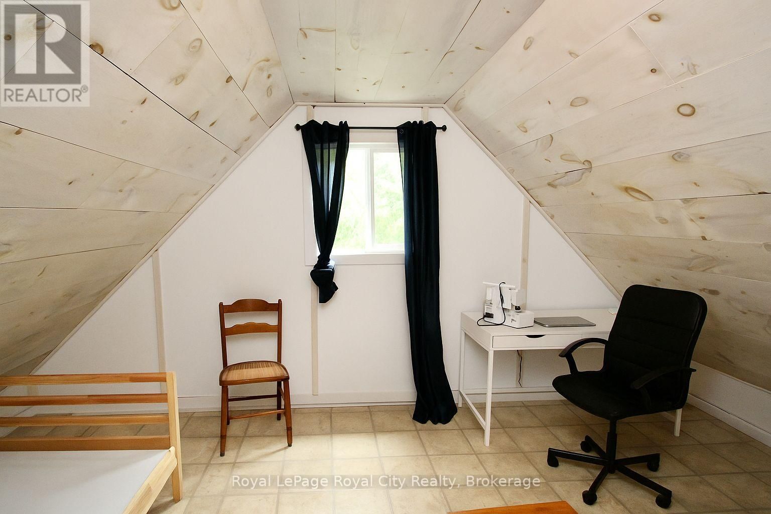 14 DOCK LANE Image 39