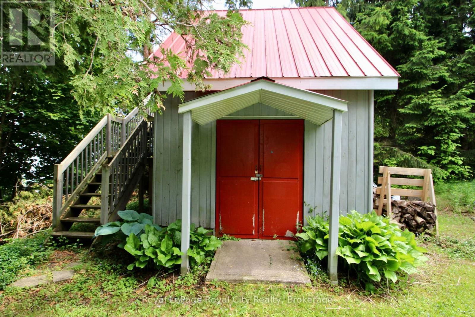14 DOCK LANE Image 40
