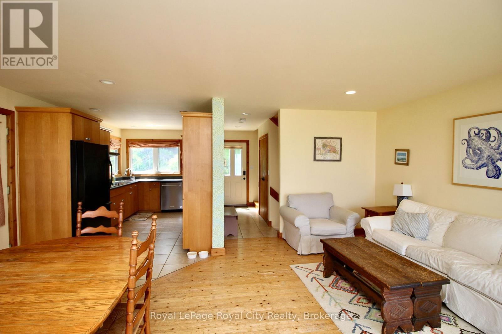 14 DOCK LANE Image 8