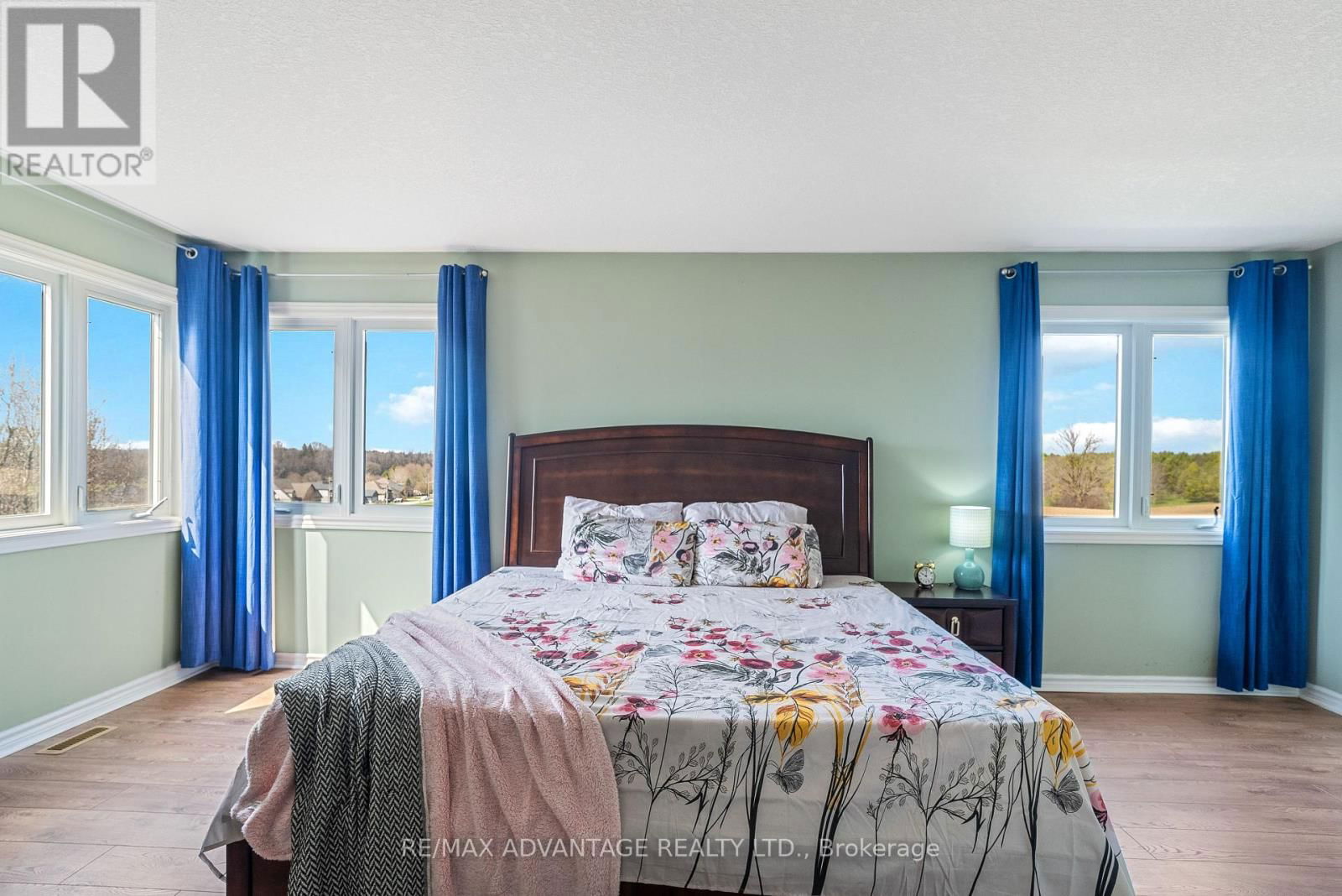 129 THAMESVIEW CRESCENT Image 25