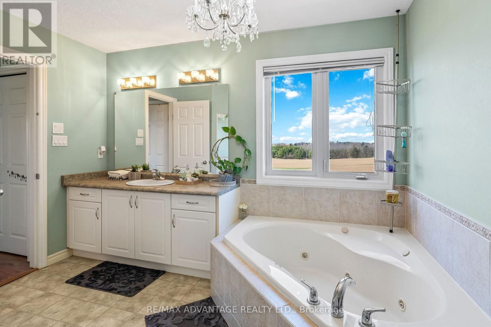 129 THAMESVIEW CRESCENT Image 30
