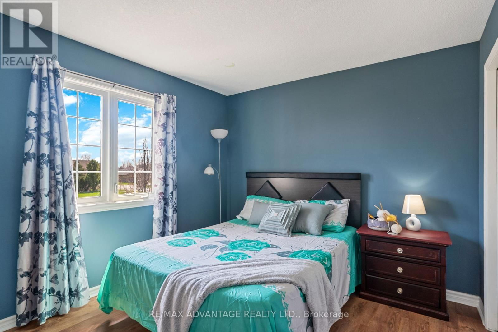 129 THAMESVIEW CRESCENT Image 33