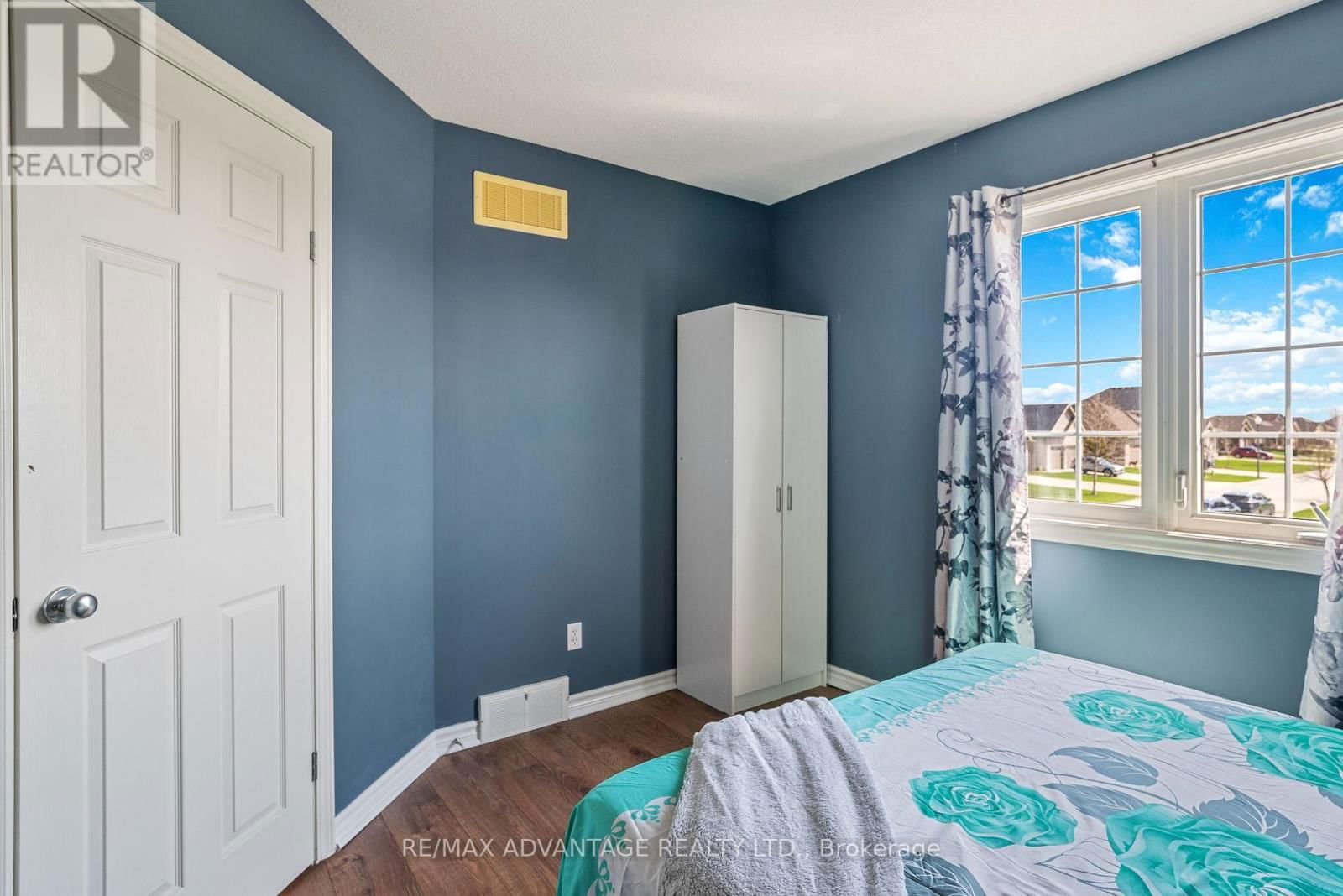129 THAMESVIEW CRESCENT Image 34