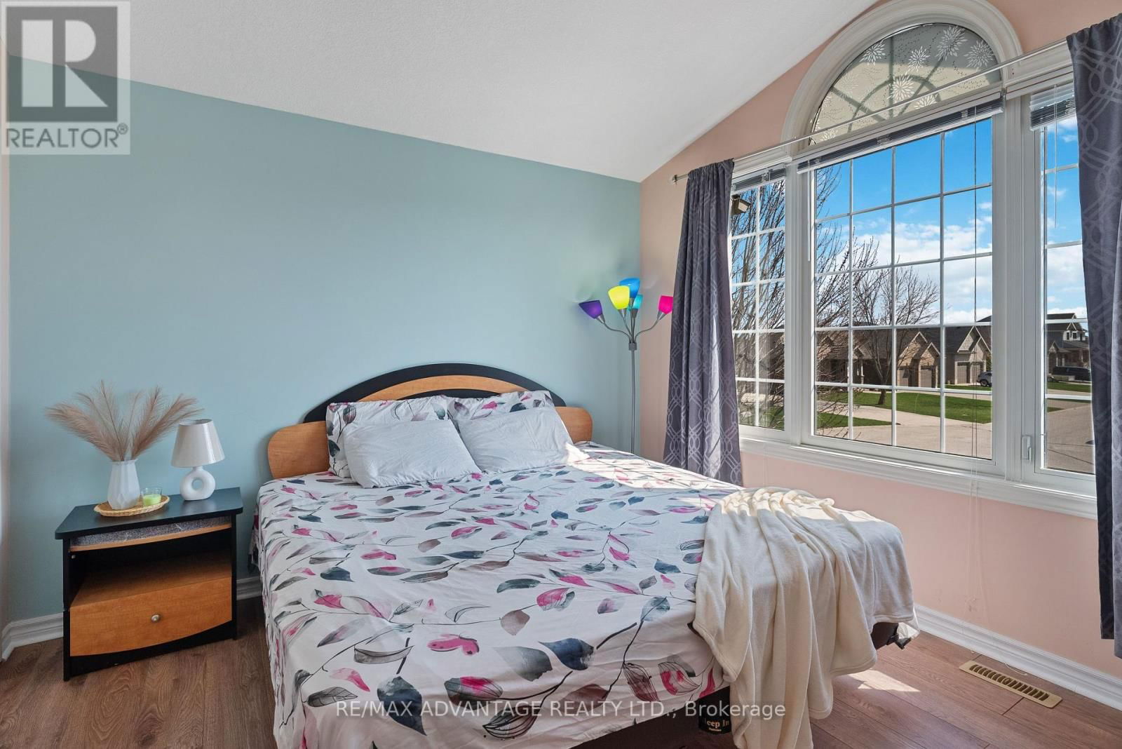 129 THAMESVIEW CRESCENT Image 35