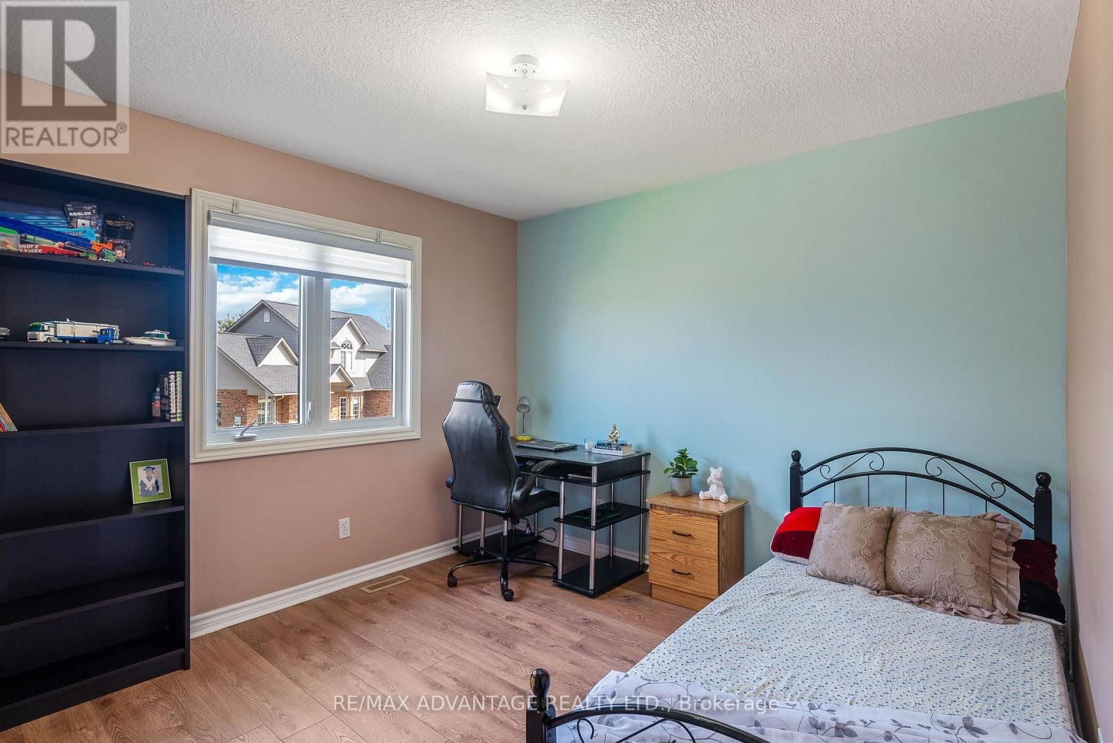 129 THAMESVIEW CRESCENT Image 38