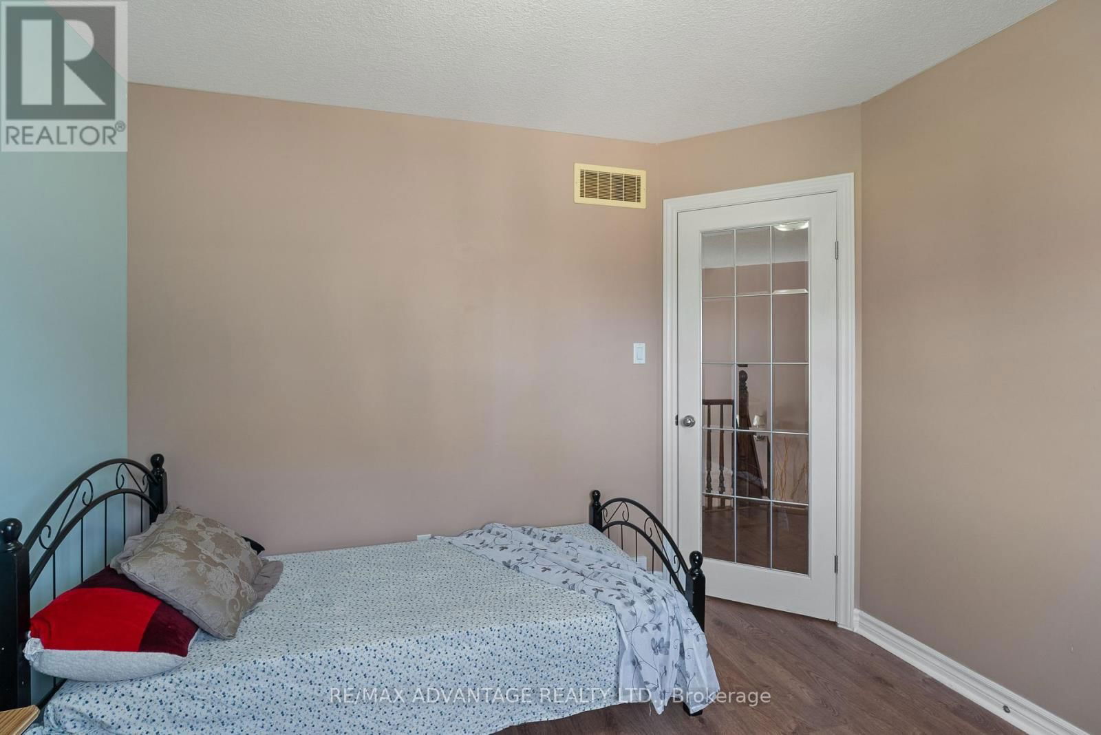 129 THAMESVIEW CRESCENT Image 39