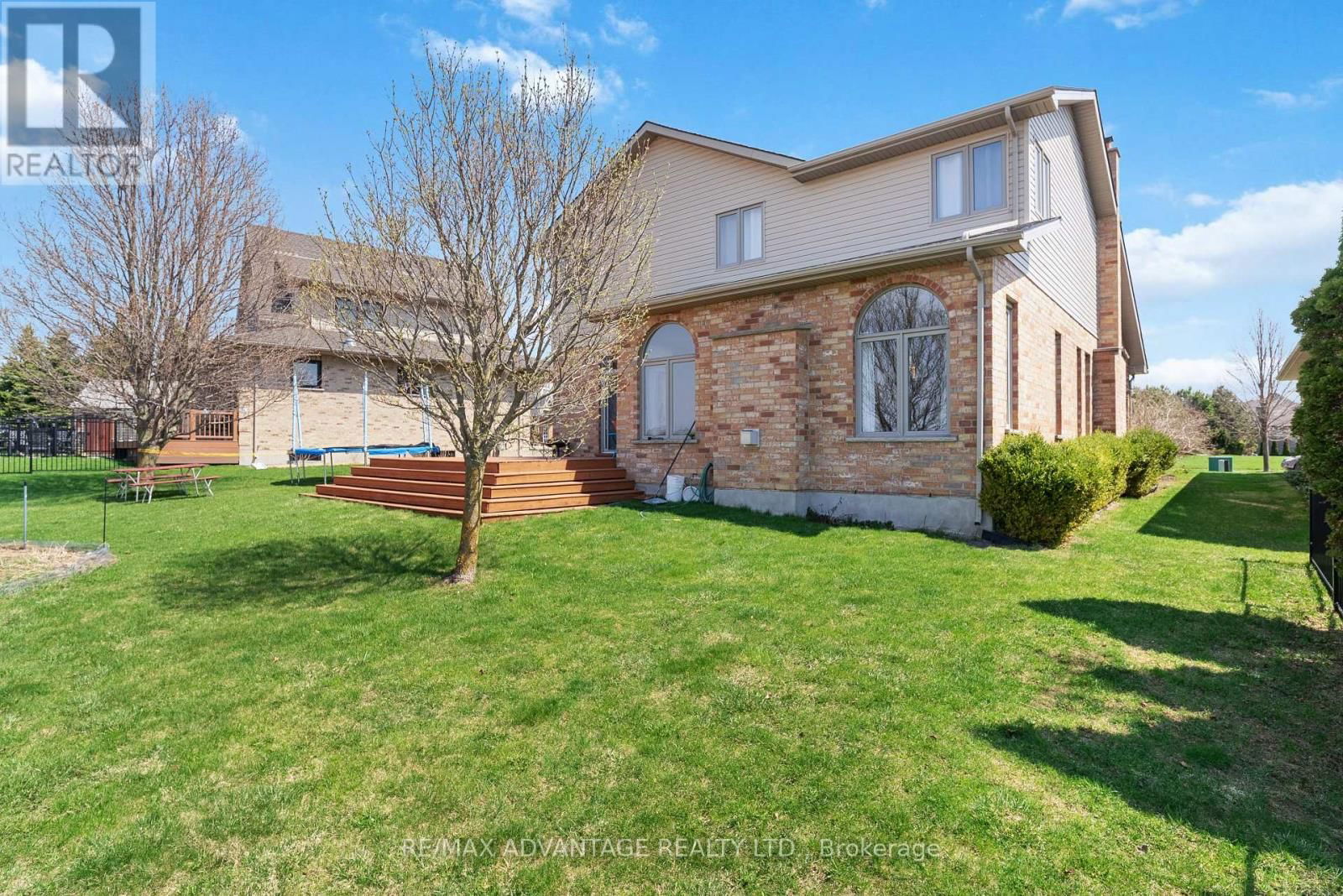 129 THAMESVIEW CRESCENT Image 40