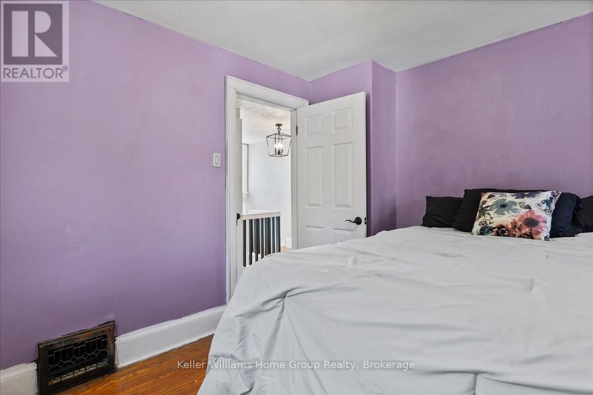 138 FREDERICK STREET EAST Image 20
