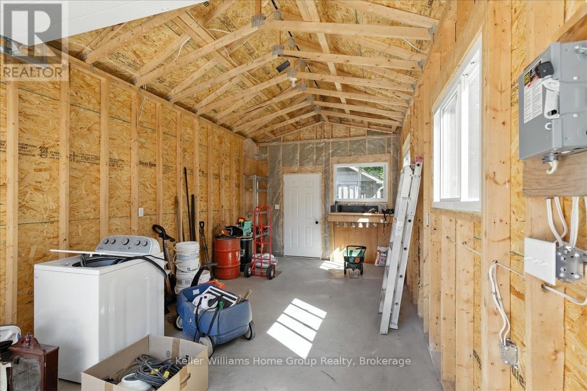 138 FREDERICK STREET EAST Image 29