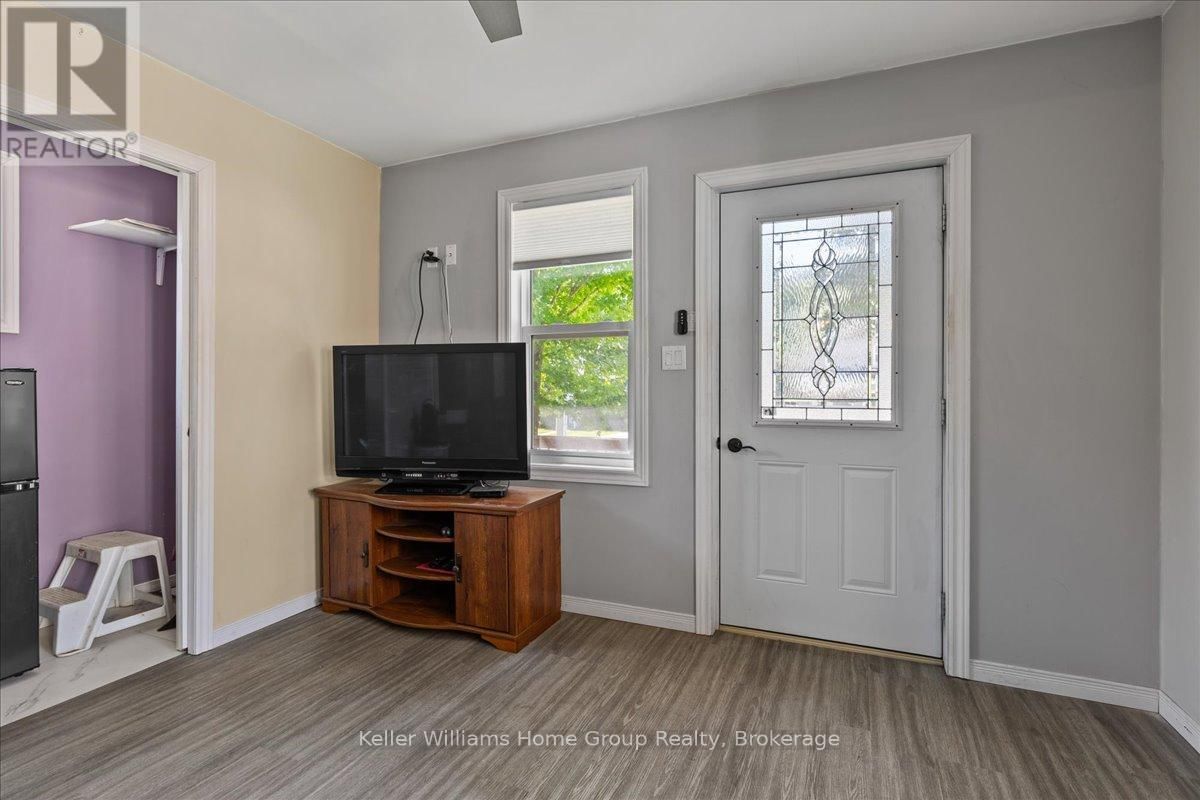 138 FREDERICK STREET EAST Image 3