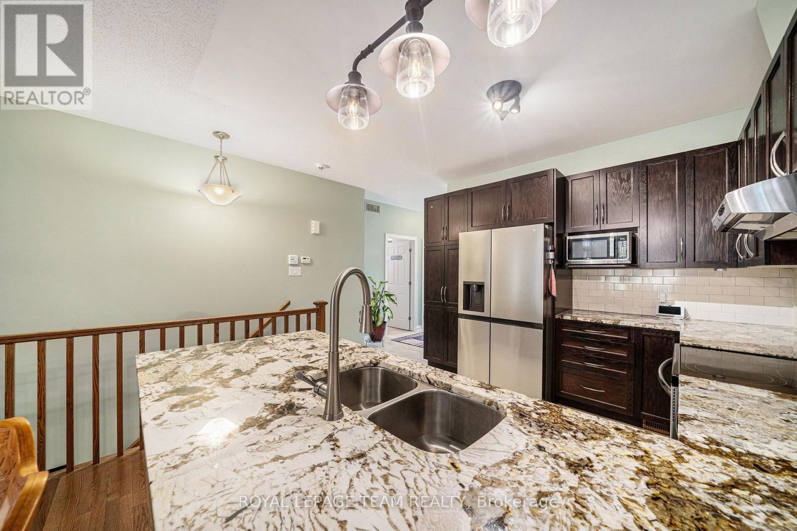 129 TRADEWINDS CRESCENT Image 12