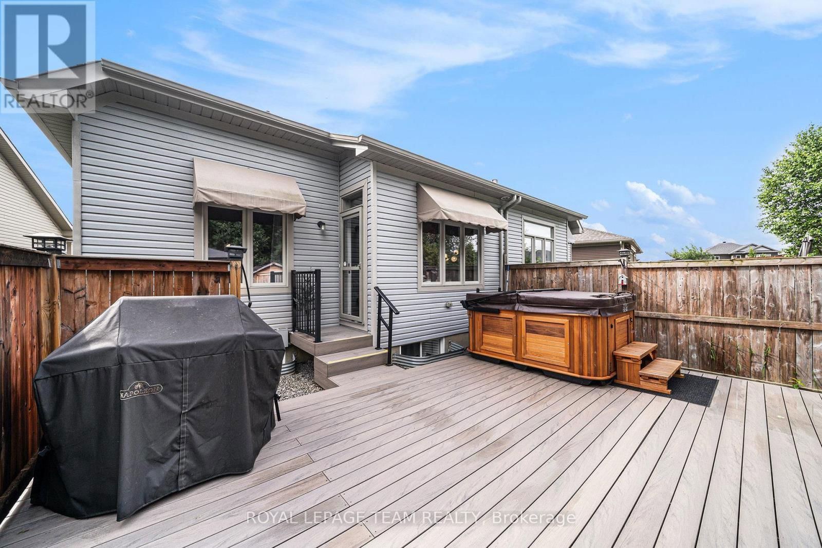 129 TRADEWINDS CRESCENT Image 32