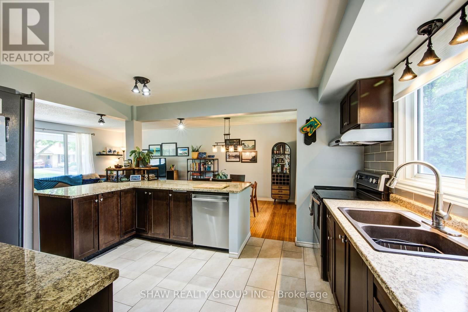 141 TAVISTOCK ROAD Image 20