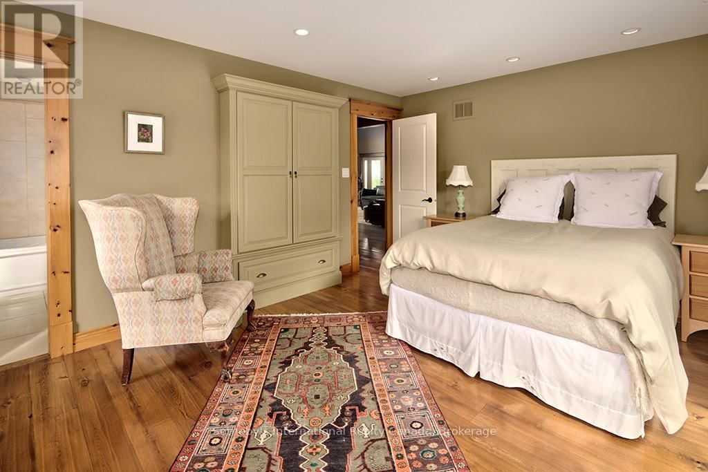 415763 10TH LINE Image 13