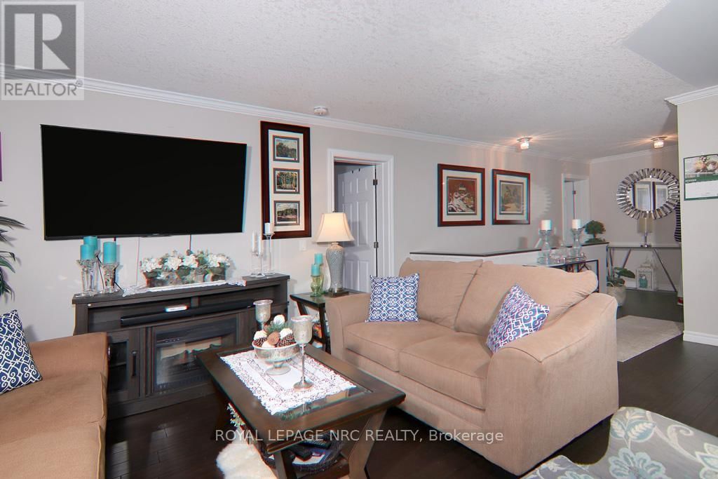 3938 SUNSET LANE Image 17