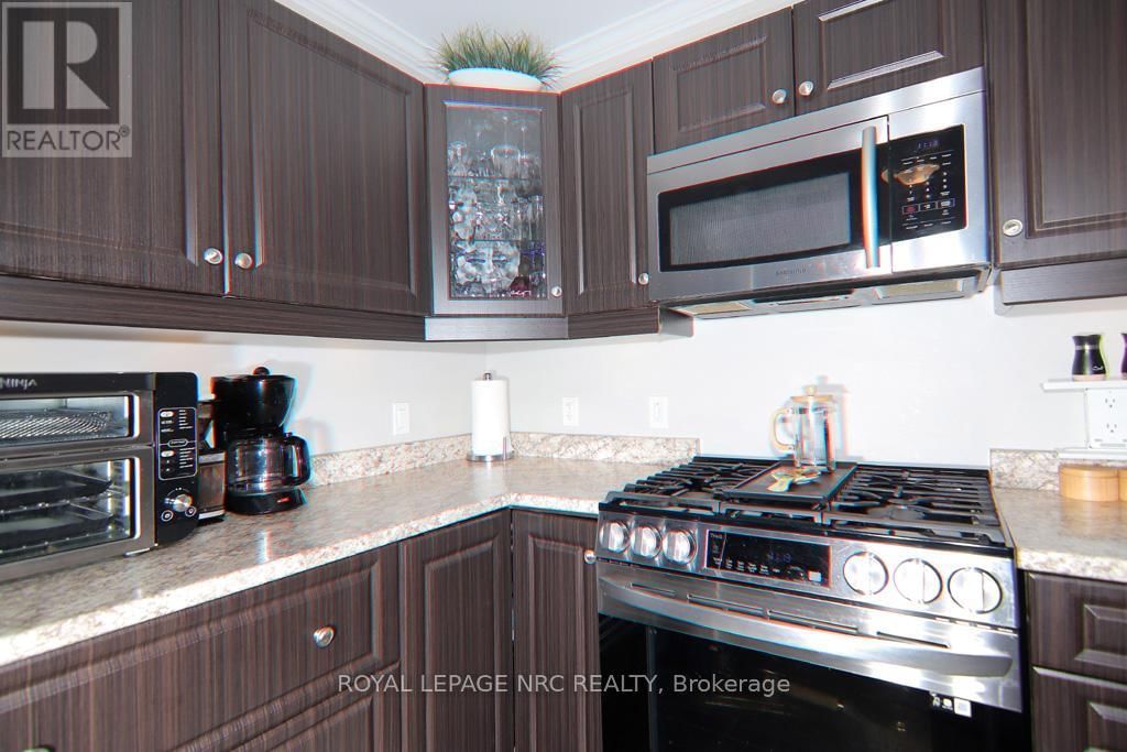3938 SUNSET LANE Image 22
