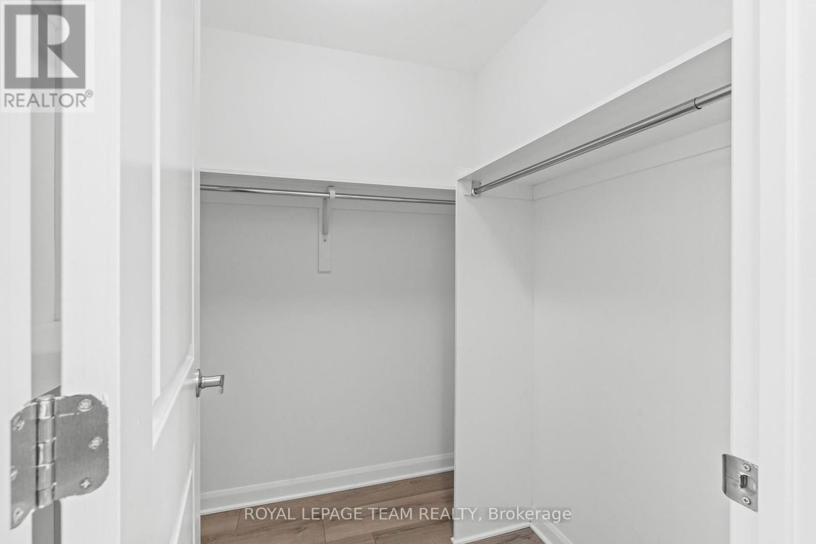 511 ANCHOR CIRCLE Image 30
