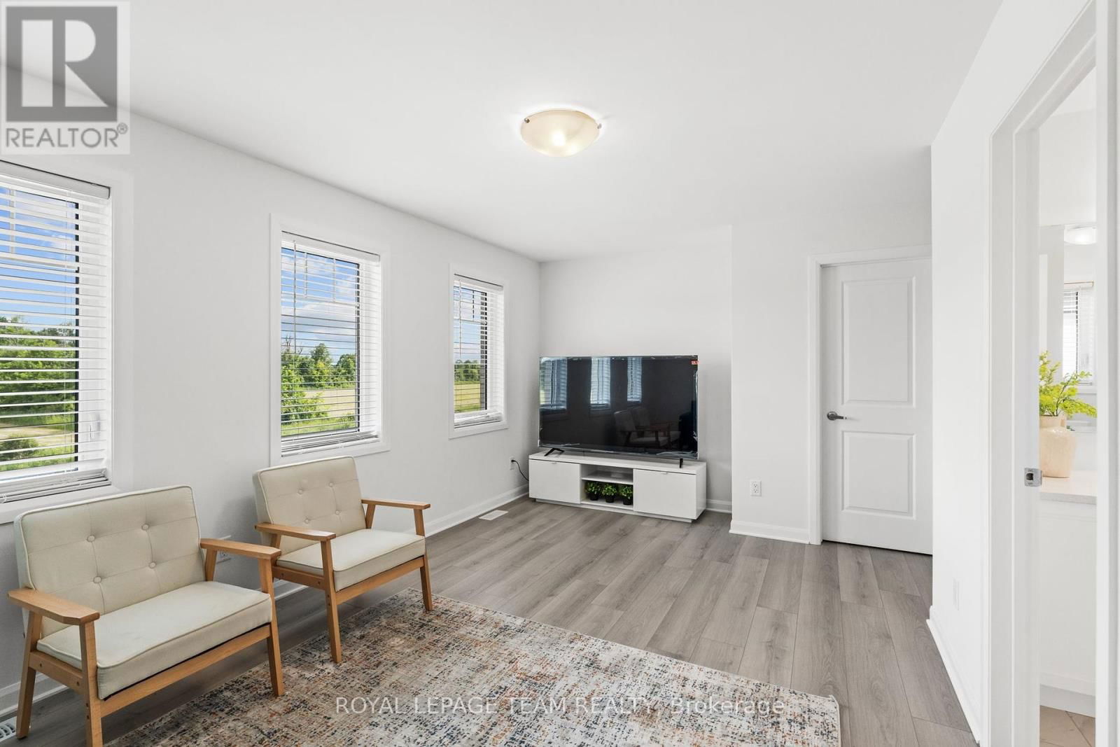 511 ANCHOR CIRCLE Image 38