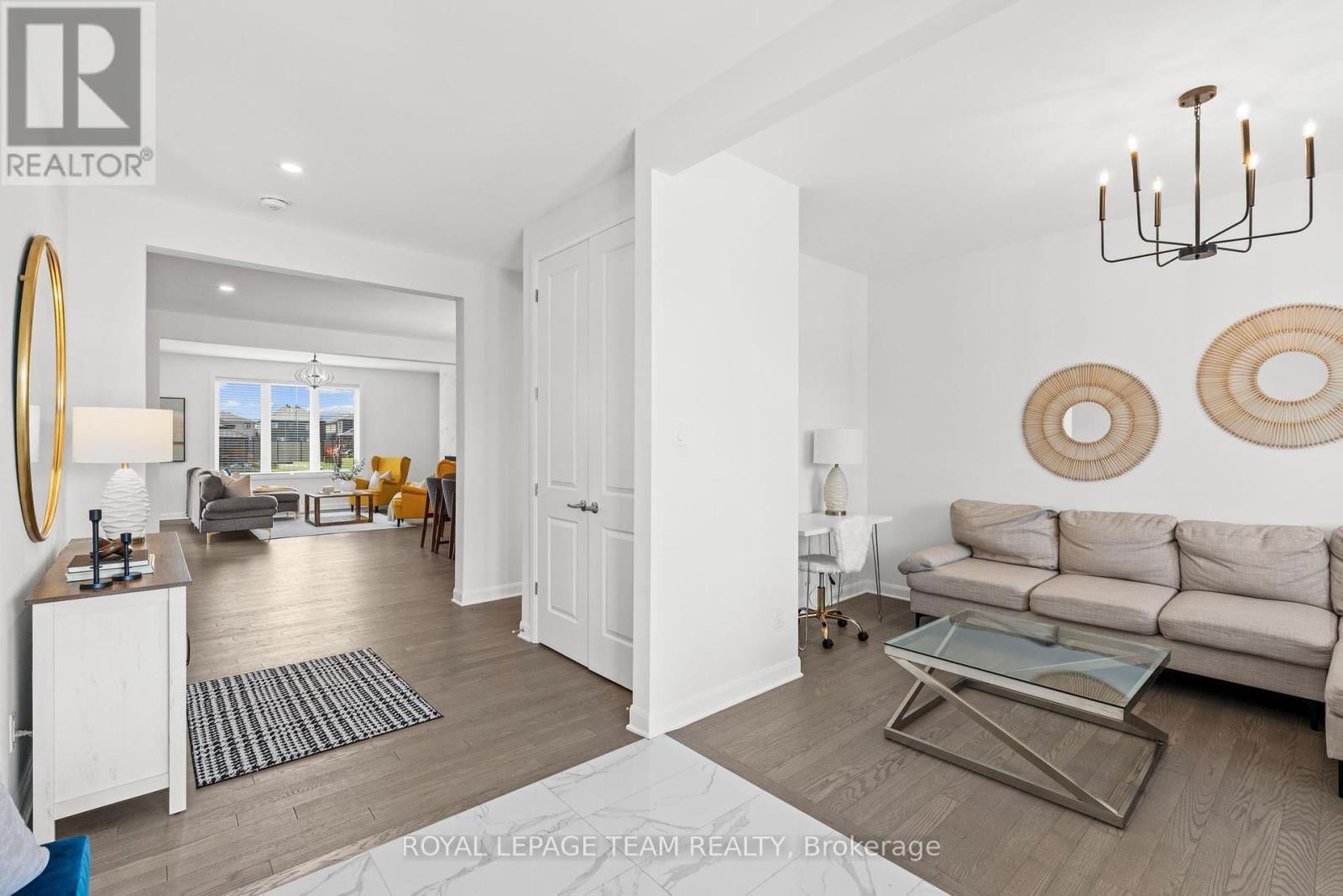 511 ANCHOR CIRCLE Image 6