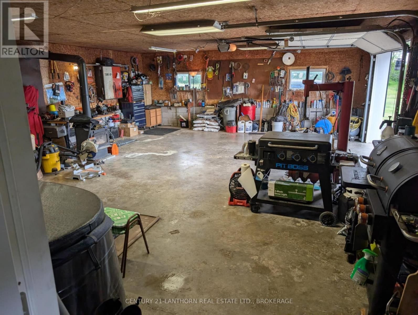 5054 COLEBROOK ROAD Image 42