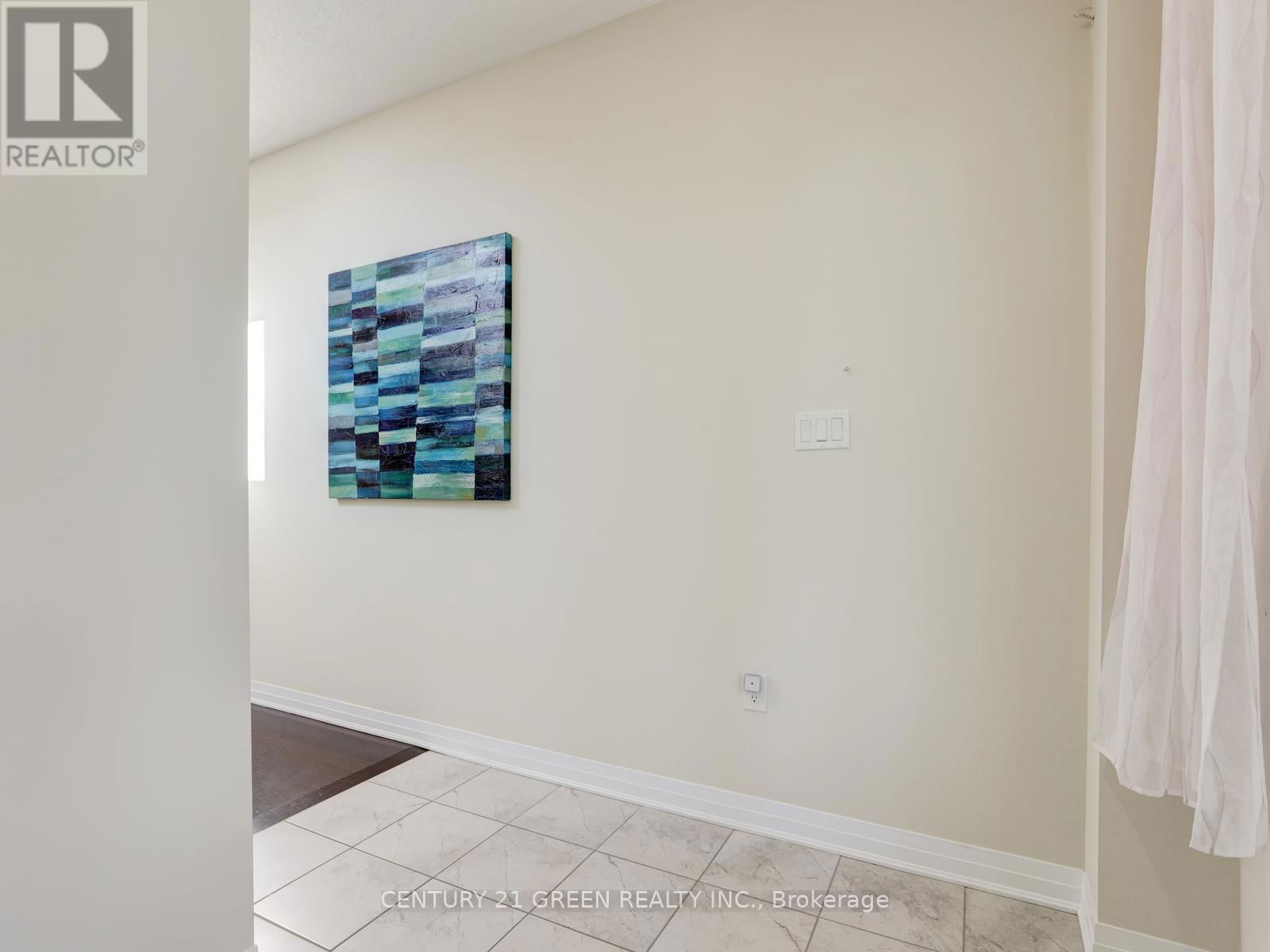 4 SLATER STREET Image 10