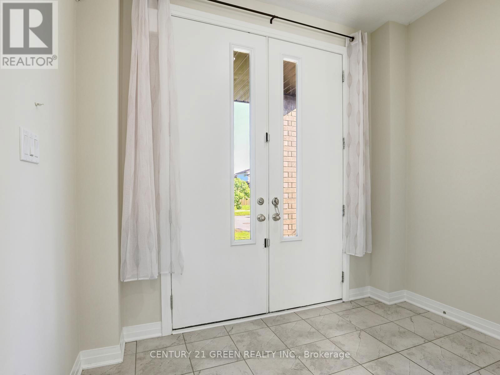 4 SLATER STREET Image 12