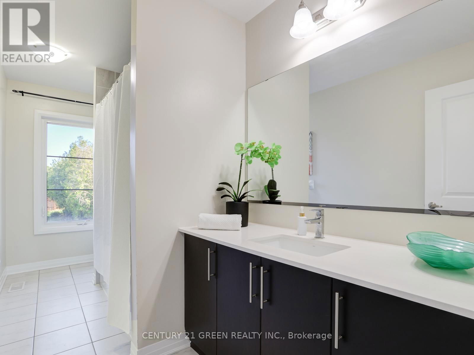 4 SLATER STREET Image 34