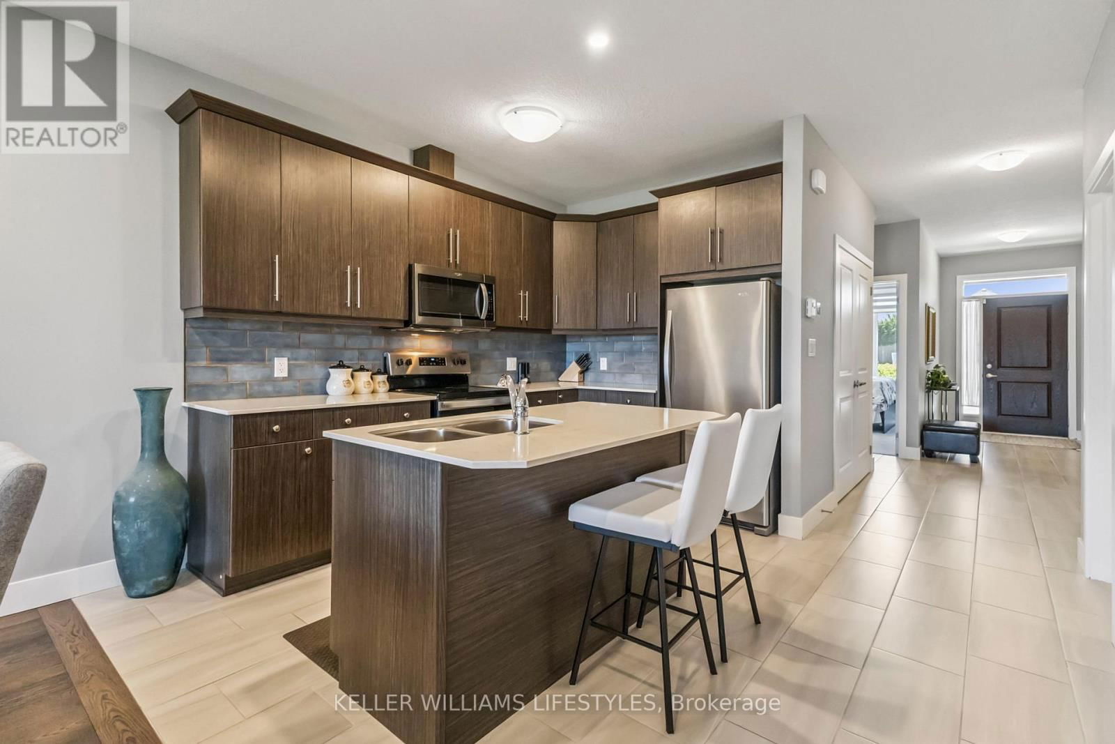 57 - 1375 WHETHERFIELD STREET Image 16