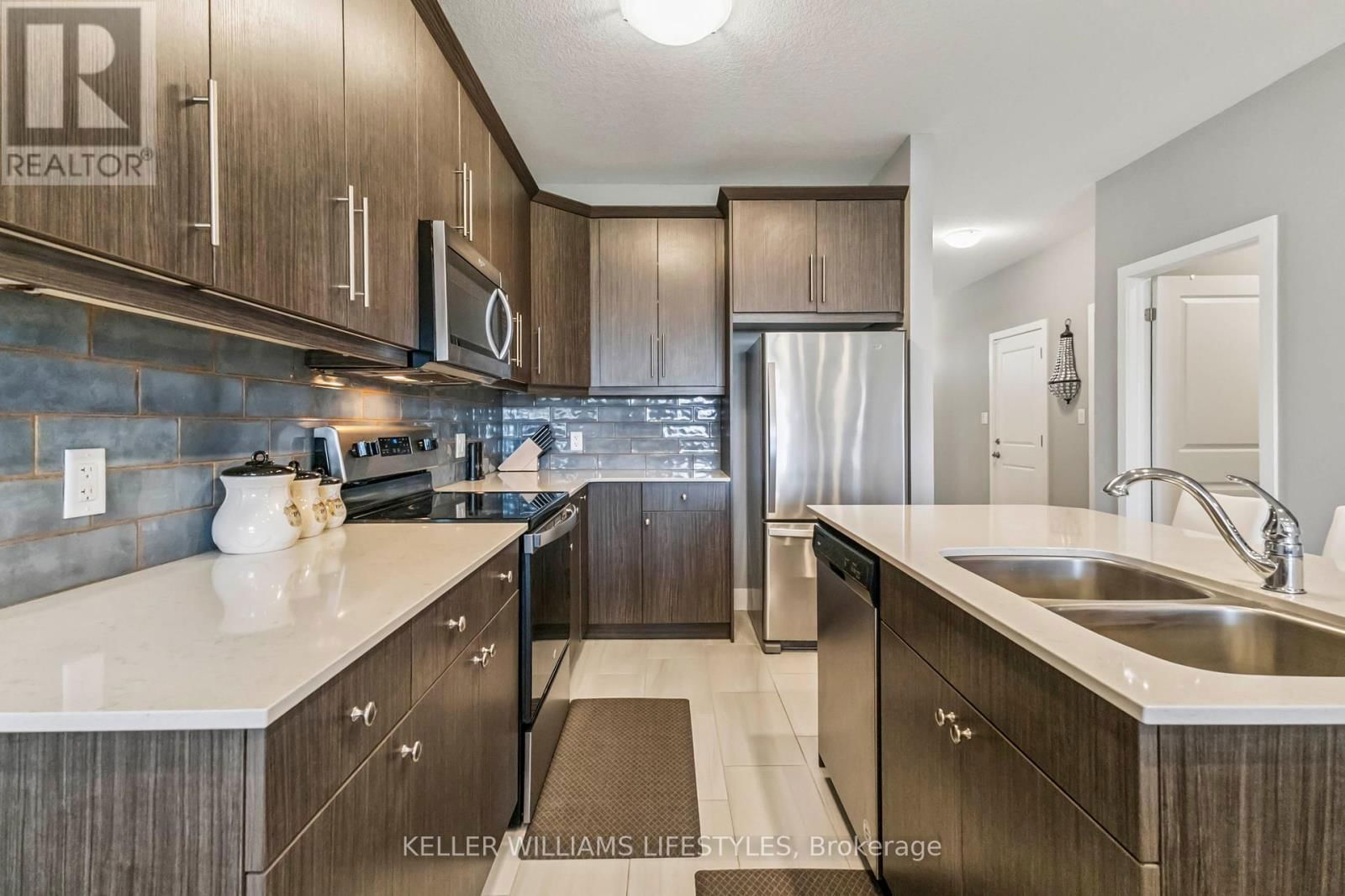 57 - 1375 WHETHERFIELD STREET Image 19