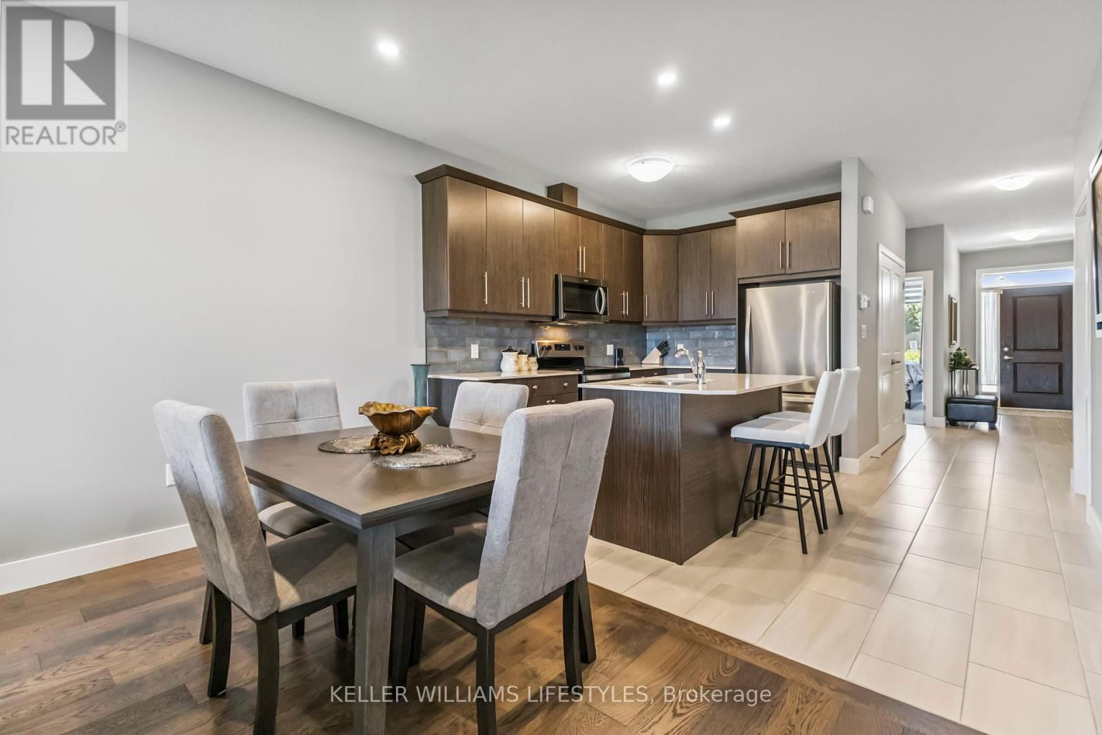 57 - 1375 WHETHERFIELD STREET Image 21