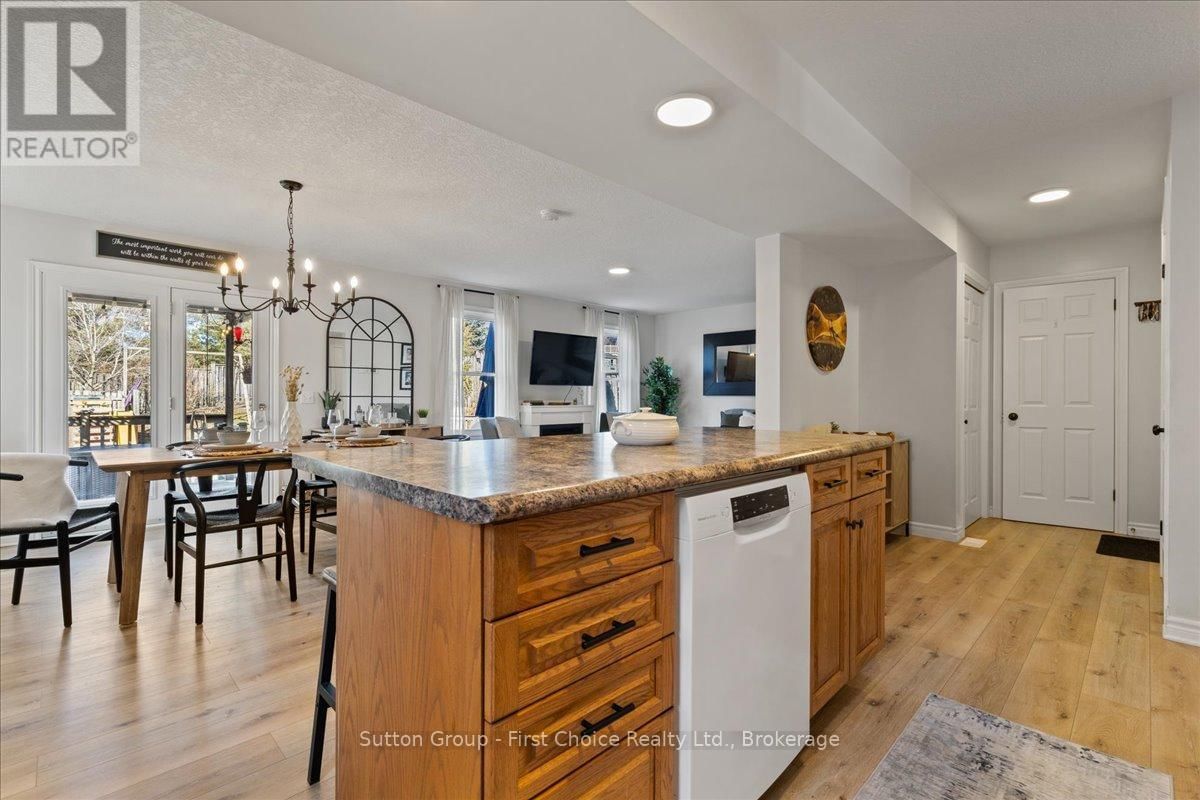 187 SOUTHVALE ROAD Image 13