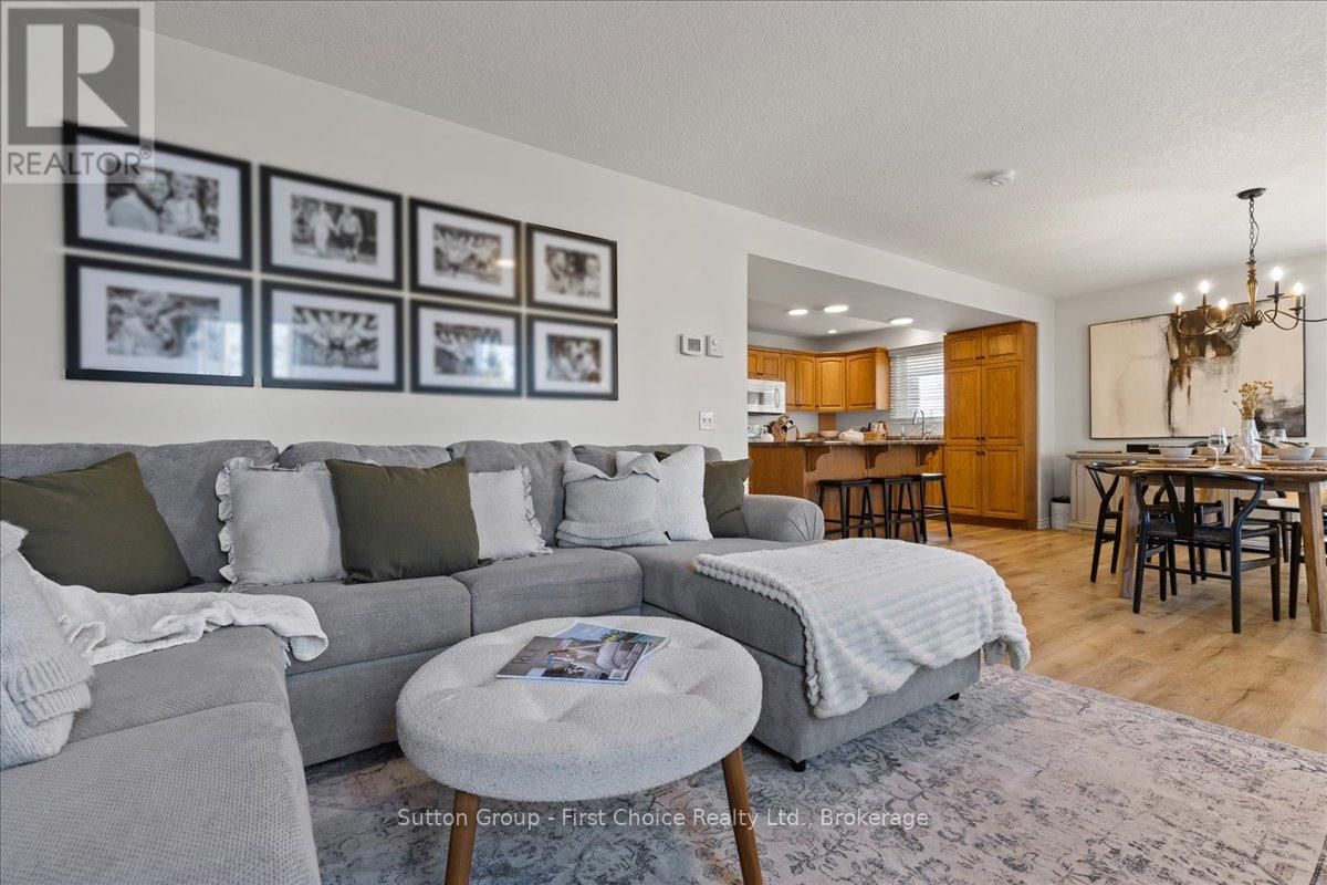 187 SOUTHVALE ROAD Image 22