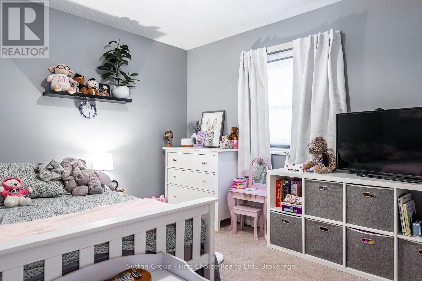187 SOUTHVALE ROAD Image 30
