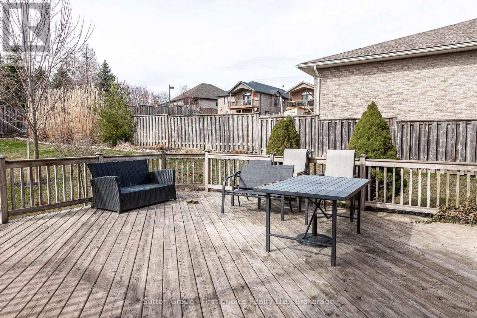 187 SOUTHVALE ROAD Image 36