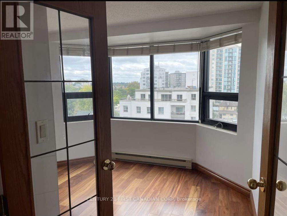 702 - 549 RIDOUT STREET NORTH Image 15