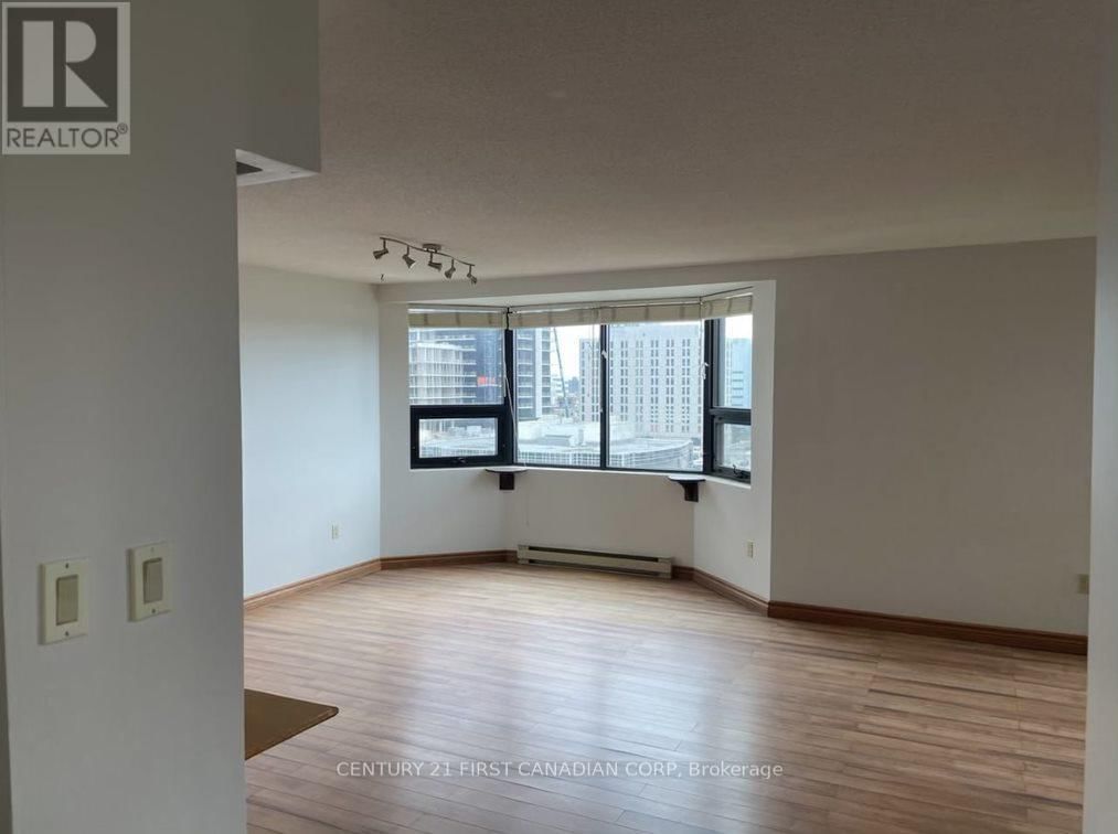 702 - 549 RIDOUT STREET NORTH Image 6