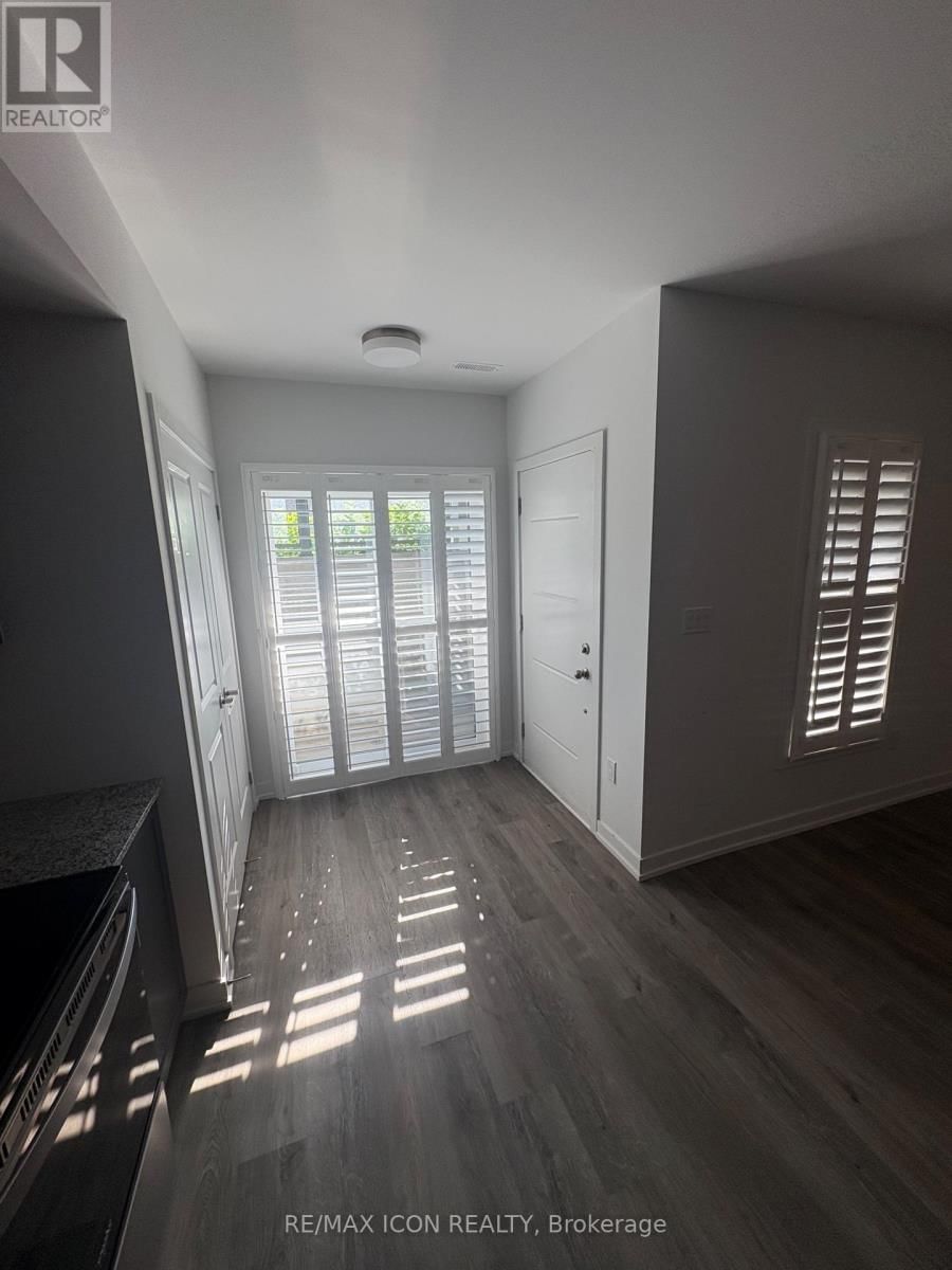 54 - 205 WEST OAK TRAIL Image 6