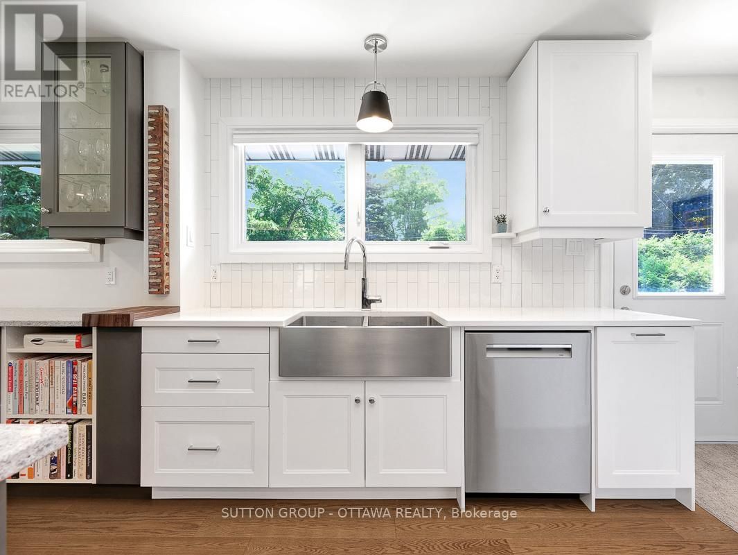 1162 DEER PARK ROAD Image 16