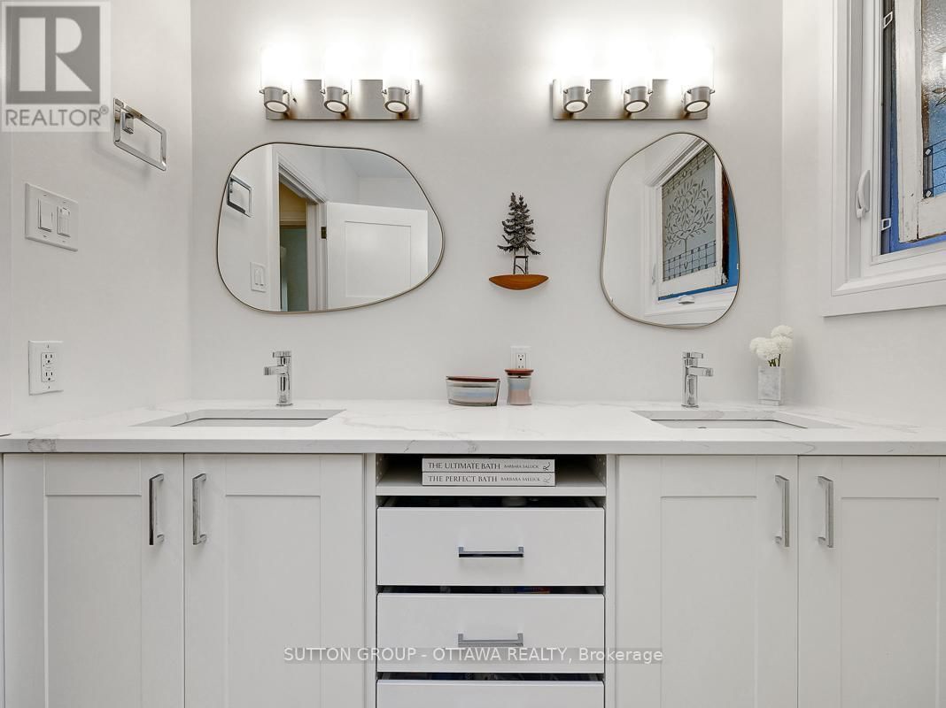 1162 DEER PARK ROAD Image 24