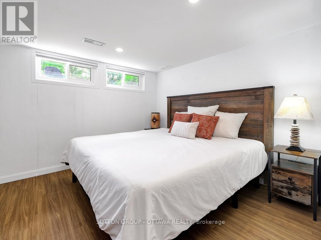 1162 DEER PARK ROAD Image 29