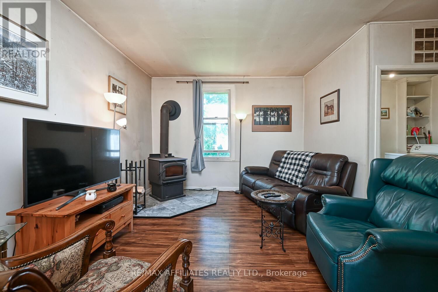 217 WILLIAM STREET Image 11