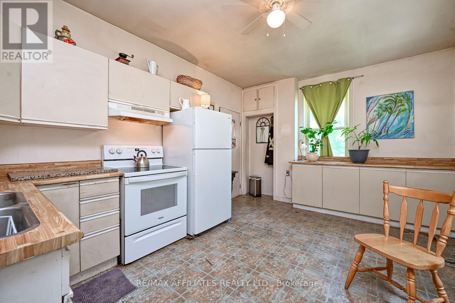 217 WILLIAM STREET Image 12