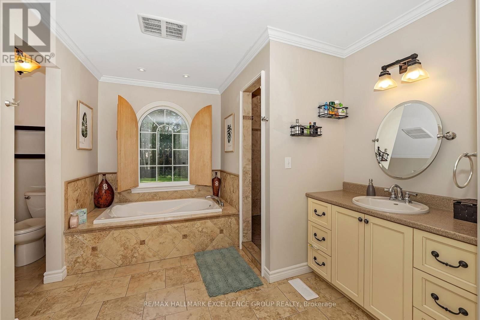 2709 DUBOIS STREET Image 16
