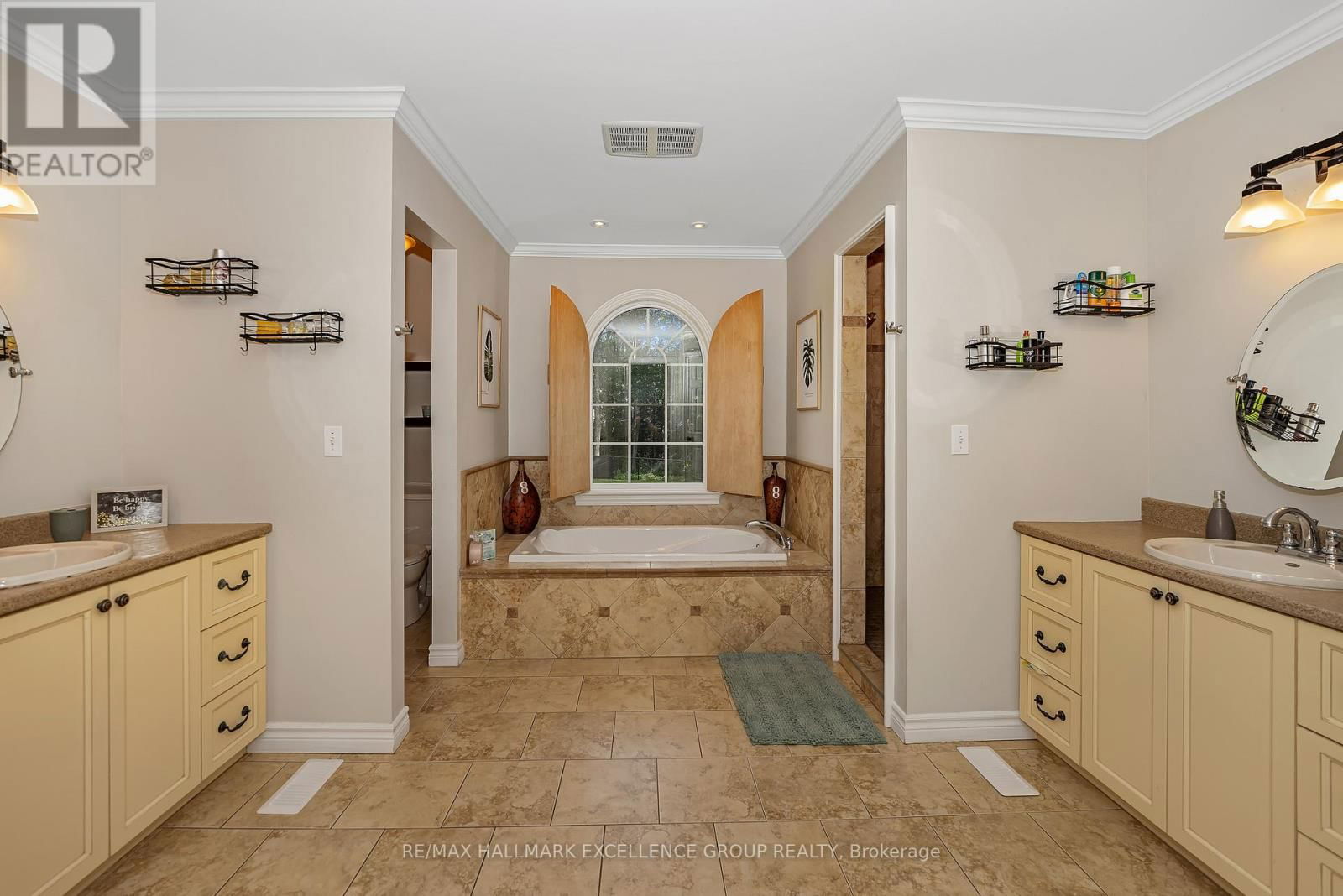 2709 DUBOIS STREET Image 17
