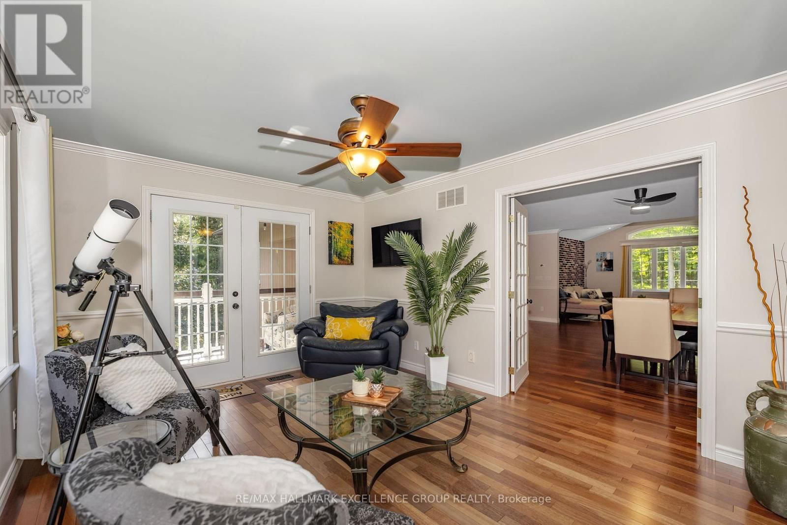 2709 DUBOIS STREET Image 19